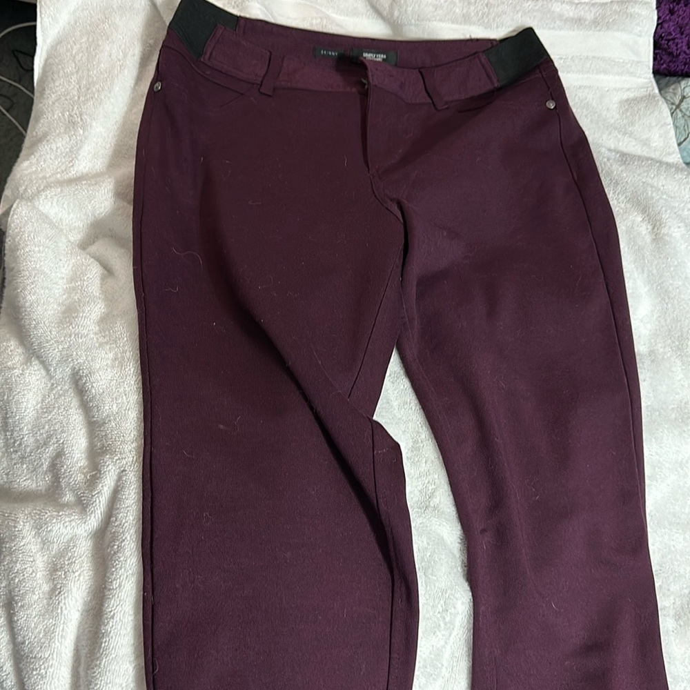 Size medium burgundy skinny pants